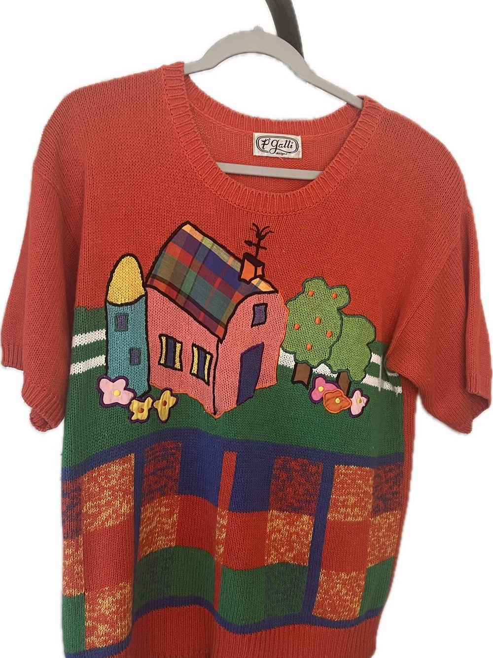 Vintage 90’s Red farm scene appliqué  Grannycore Crew Neck Sweater -